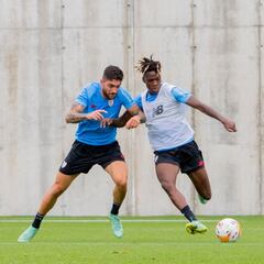 Los Nicos y sin Petxarroman en la lista de 20 para Elche