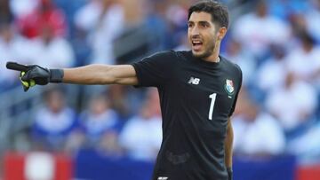 Jaime Penedo en partido con Panamá