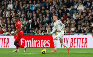 Lucas Vázquez, en un lance del partido ante el Sevilla.