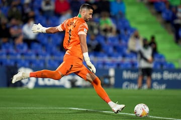 10 Títulos: 3 Champions, 2 Supercopas de Europa, 1 Liga, 3 Mundiales de Clubes y 1 Supercopa de España.