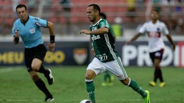 Alejandro Guerra durante un partido de Palmeiras.