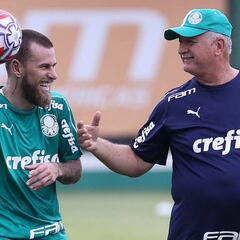 La FCF asegura que no está buscando a Luiz Felipe Scolari