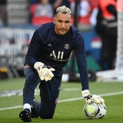 Cristiano Giuntoli, director deportivo del Napoli está en Francia y va por Keylor Navas