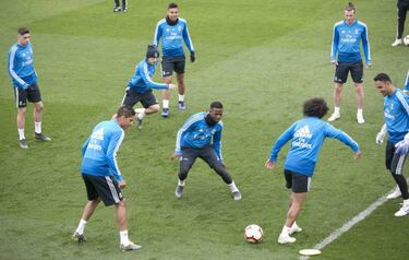 Zidane cool on Mbappé to Real Madrid talk