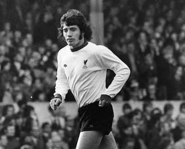 Un símbolo absoluto del Liverpool y de su época dorada. Su habilidad, su capacidad de desborde y su tino de frente al arco, lo hicieron ganador del Balón de Oro en 1978 y 1979. Marcó 100 goles, ganó tres títulos de liga, dos Copas de la UEFA, una Copa de Europa y una FA Cup con la camiseta roja.