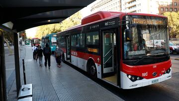 Los pasajeros a los que no les subirán los precios del pasaje en micro y metro