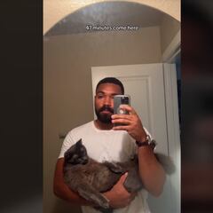 Un joven deja su trabajo minutos después de empezar su primer día en la empresa