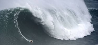 Adrenalina y peligro en la ola gigante de Nazaré