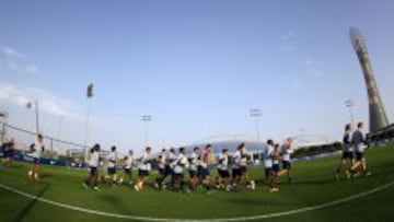 EN EL &lsquo;ASPIRE ZONE&rsquo;. El PSG de Blanc lleva unos d&iacute;as entren&aacute;ndose en las modernas instalaciones de la Academia de F&uacute;tbol de Doha.
 