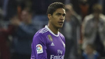 Varane no llegará a Nápoles: estará de 4 a 6 semanas de baja