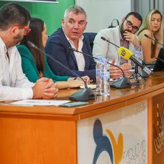 El Cádiz propone un debate público con Alma Cadista a través de un intermediario