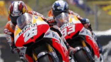 AL LÍMITE. Márquez estuvo cerca de llevarse por delante a Pedrosa en la carrera de Montmeló.