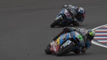 RIO HONDO, ARGENTINA - APRIL 09: Franco Morbidelli of Italy and EG 00 Marc VDS leads Alex Marquez of Spain and EG 00 Marc VDS during the Moto2 race during the MotoGp of Argentina - Race on April 9, 2017 in Rio Hondo, Argentina. (Photo by Mirco Lazzari gp/Getty Images)