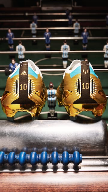 Las botas “Leyenda”, es una edición especial de X Speedportal inspirada en las botas que llevó Messi en su primera Copa del Mundial en 2006, las +F50.6 Tunit.