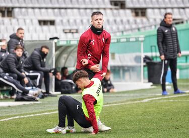 El Córdoba abre la puerta de salida