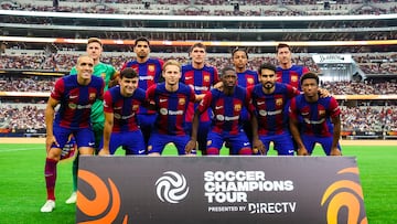 Jul 29, 2023; Arlington, Texas, USA;  FC Barcelona players pose for a team photo before the match against Real Madrid at AT&T Stadium. Mandatory Credit: Kevin Jairaj-USA TODAY Sports