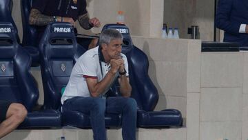 GRAF3022. VILA-REAL (CASTELLÓN), 05/07/2020.- El entrenador del Barcelona, Quique Setién, durante el partido ante el Villarreal, de LaLiga que se disputa este domingo en el Estadio de la Cerámica. EFE/ Domenech Castelló