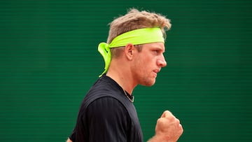 Spain's Alejandro Davidovich Fokina reacts after a point as he plays against Australia's Alexei Popyrin during the Monte Carlo ATP Masters Series Tournament quarter-final tennis match on the Rainier III court at the Monte Carlo Country Club in Roquebrune-Cap-Martin on April 11, 2025. (Photo by Valery HACHE / AFP)