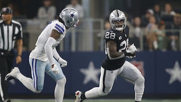 At halftime, the Raiders are up 17-13. The Cowboys were able to get a last-minute desperate touchdown before the half, the Raiders offense is looking good.