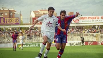 Manolo Salvador, durante un partido con la camiseta del Albacete.