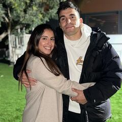 La esposa del “Huevo” Acuña ‘torea’ a Arturo Vidal en Instagram