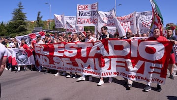 La cabecera de la manifestación en Vallecas.