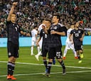 Los jugadores mexicanos fueron felicitados por sus equipos