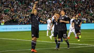 Los jugadores mexicanos fueron felicitados por sus equipos