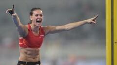 Victorias de Isinbayeva y Powell, pero sin marcas relevantes