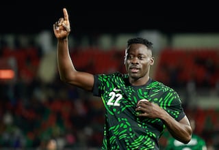 Adams: “En el Sevilla he crecido; esto es una gran responsabilidad”