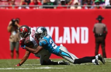 La mejor actuación de la temporada la realizó en la jornada 4, en el partido que le enfrentó a Tampa Bay. Josh Norman realizó cuatro tackles, dos intercepciones, una de ellas retornada 80 yardas para TD, además de defender tres pases enviados a su zona.