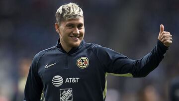 Nicolás Castillo se burla de Colo Colo tras victoria de la UC