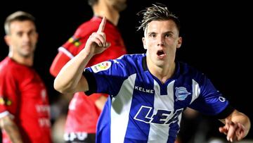 Ermedin Demirovic celebra un gol anotado en la Copa Del Rey ante el Formentera.