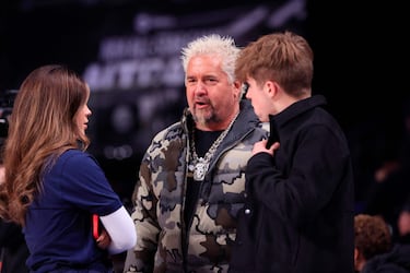 Guy Ramsay Fieri, más conocido como Guy Fieri, autor y presentador de televisión estadounidense.