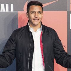 Alexis comparte con Neymar y elige al mejor de la historia