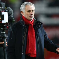 Scholes critica a Mourinho y alaba el trabajo de Guardiola