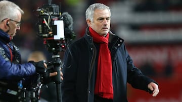 Recado de Scholes a Mourinho: "No gasta bien el dinero"