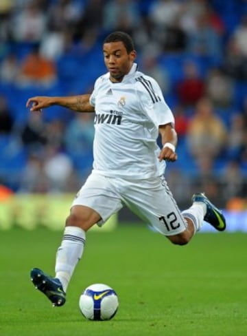 El lateral brasileño fue uno de los mejores en el paso de Manuel Pellegrini como DT del Real Madrid.