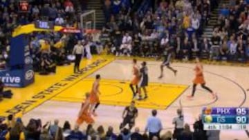 Curry y su último desfase: se gira con el balón aún en el aire