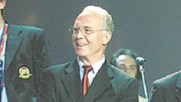 <b>QUIÉN RÍE EL ÚLTIMO...</B> Hoeness, Beckenbauer y Rummenigge se han salido con la suya.