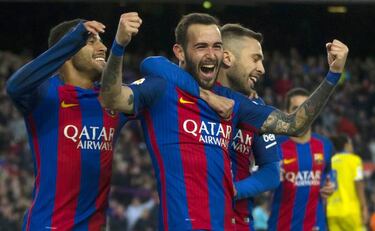 Aleix Vidal's first goal for Barcelona has bench in fits of giggles