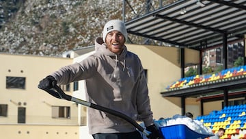 Piqué busca su séptimo entrenador para el Andorra