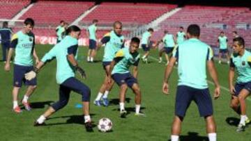 El Barcelona se entrenó esta mañana en el Camp Nou