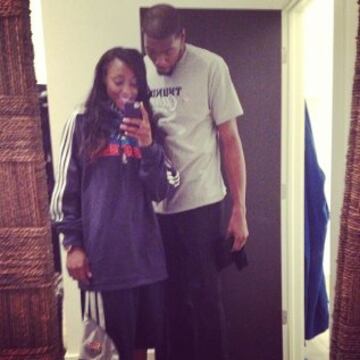 El NBA por los Oklahoma Thunder tuvo una relación con la también basquetbolista Mónica Wright. Al romper dijo: "Me encanta esta chica, pero yo no la amaba de la manera correcta".