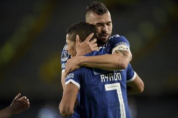 Ayron del Valle anotó el tercero de Millonarios. El segundo gol del delantero en la Sudamericana, el primero lo anotó en el juego de ida ante General Díaz.