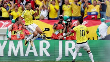 Falcao Garc&iacute;a y James Rodr&iacute;guez celebrando el gol de la Selecci&oacute;n Colombia ante Brasil por las Eliminatorias rumbo a Rusia 2018