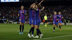 Soccer Football - Women&#039;s Champions League - Quarter Final - Second Leg - FC Barcelona v Real Madrid - Camp Nou, Barcelona, Spain - March 30, 2022 FC Barcelona&#039;s Alexia Putellas celebrates scoring their fourth goal with teammates REUTERS/Albert 