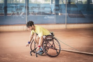 El tenista en silla Cisco García, durante un entrenamiento.