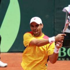 Alejandro Falla cede ante Nishikori y empata la serie