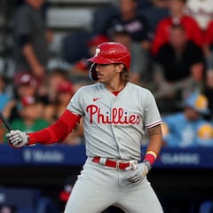 Bryson Scott de los Filis, muestra su espíritu infantil en la Serie Mundial de Ligas Pequeñas